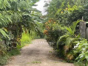 Land for sale in Kiribathgoda Makola