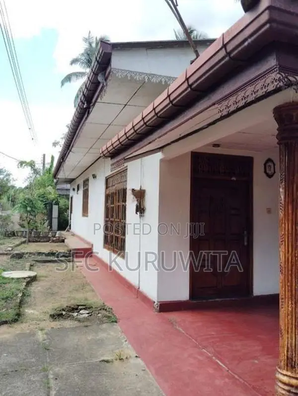 House for Sale Urapola
