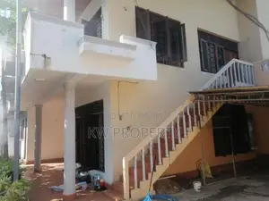 Two story house for rent in moratuwa