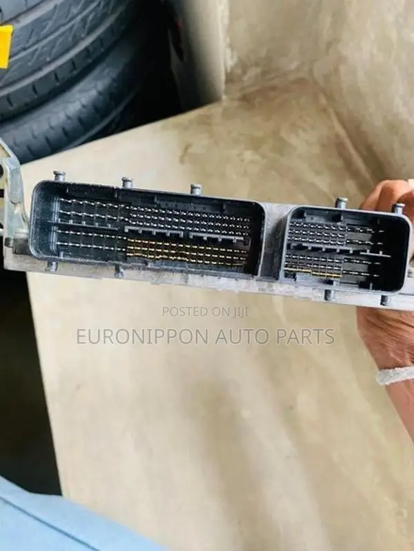 Toyota Prius ZVW30 ECU