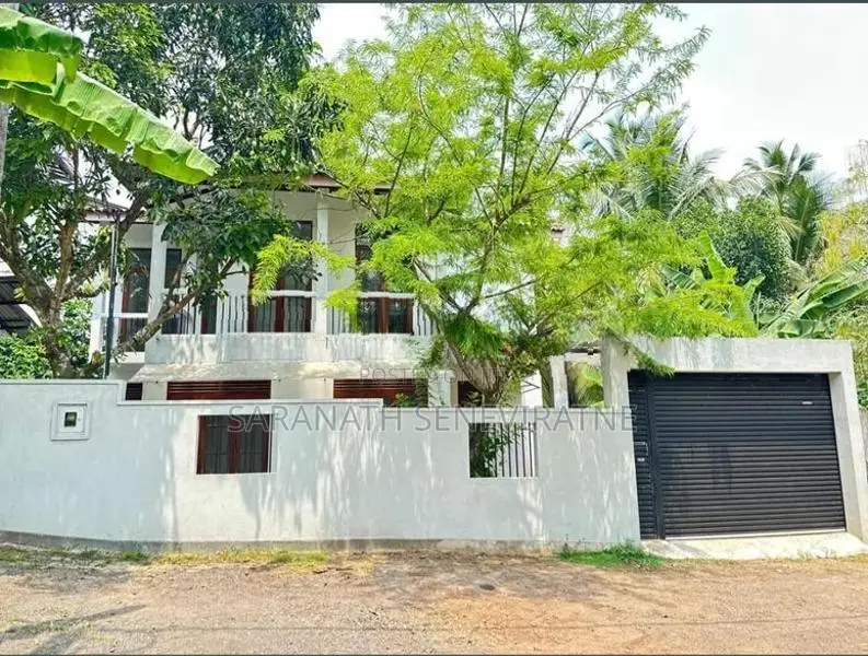 Newly Finished Two Storied House in Athurugiriya Habarakada