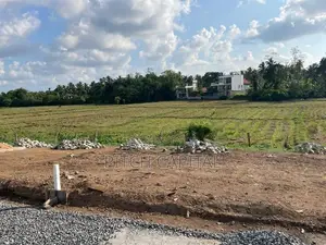 Luxury Land for Sale in Kahathuduwa