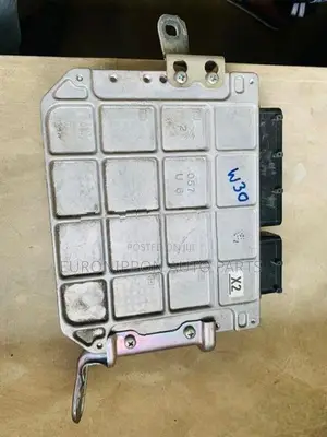 Toyota Prius ZVW30 ECU