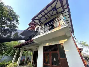 Luxury House in Kurunegala Ibbagamuwa Bordering to a Paddy Field