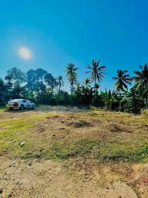 Land in Panadura Wijewardena Mw - Hirana Rd
