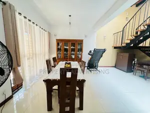 Nugegoda Boralesgamuwa Architect-Designed Home in the Heart of City