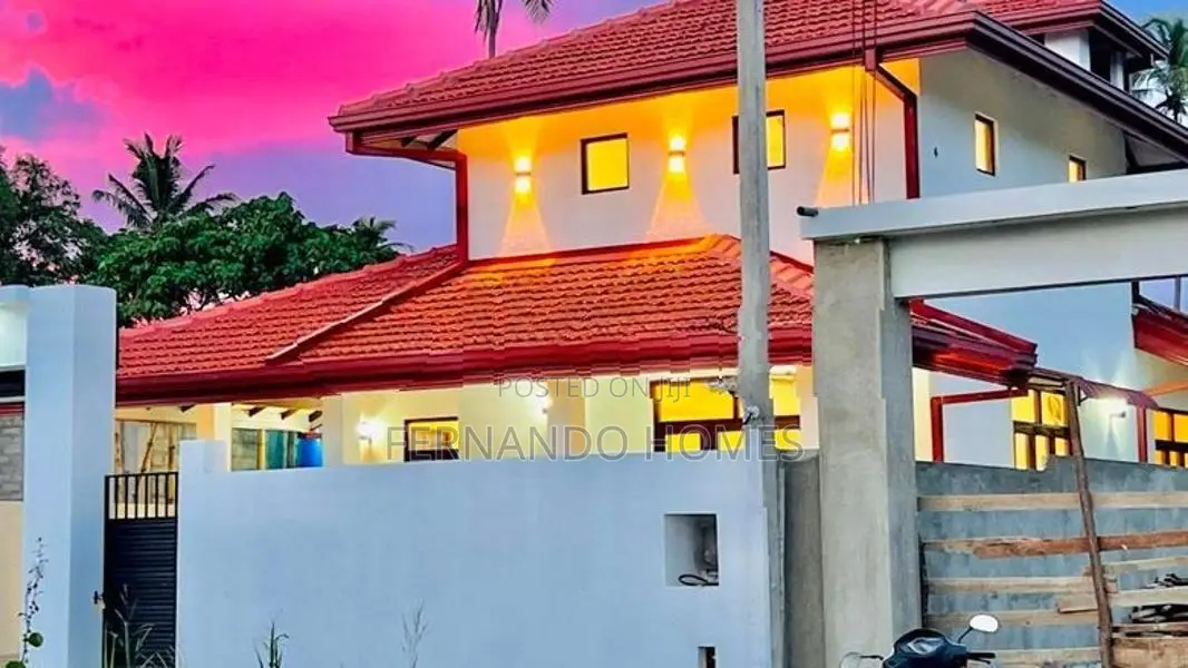 Good Living Fully Completed Single Storey House for Sale In Negombo Ar