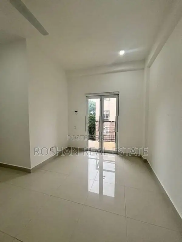 SEMI FURNISHED PRIME RESIDENCES APARTMENT FOR SALE ATHURUGIRIYA CHI255
