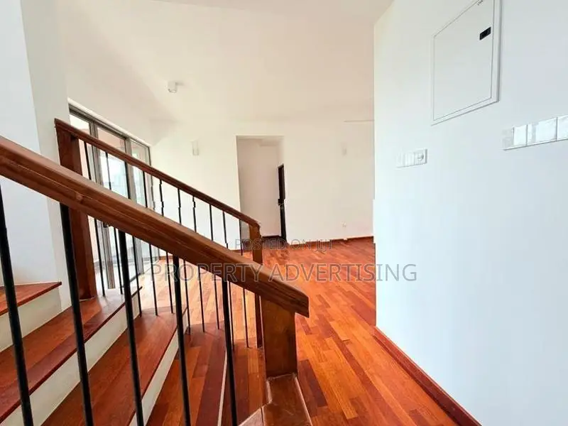 4BR House for sale in Thalawathugoda