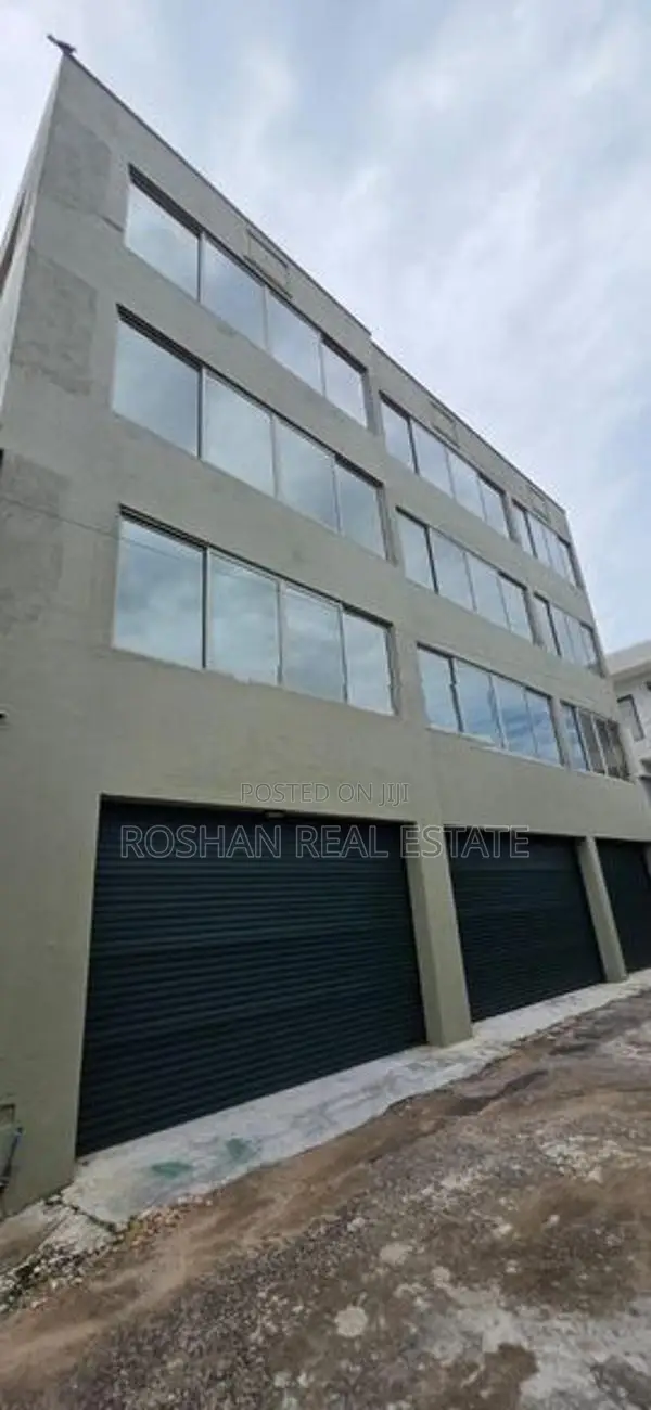 COMMERCIAL BUILDING OR RESIDENTIAL SPACE FOR RENT COLOMBO 4 CH2558
