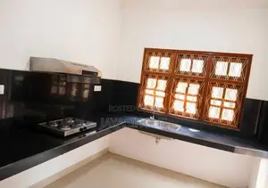 5BR House on 34 perches, Wathuliyadda, Ampitiya Rd, Kandy