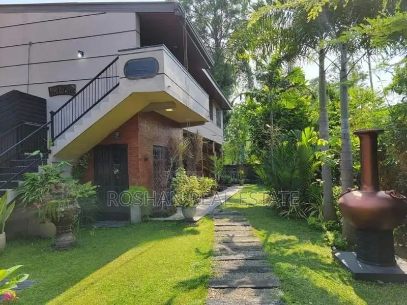 HOTEL WITH BRAND NEW HOUSE FOR SALE NEGOMBO CHI2557