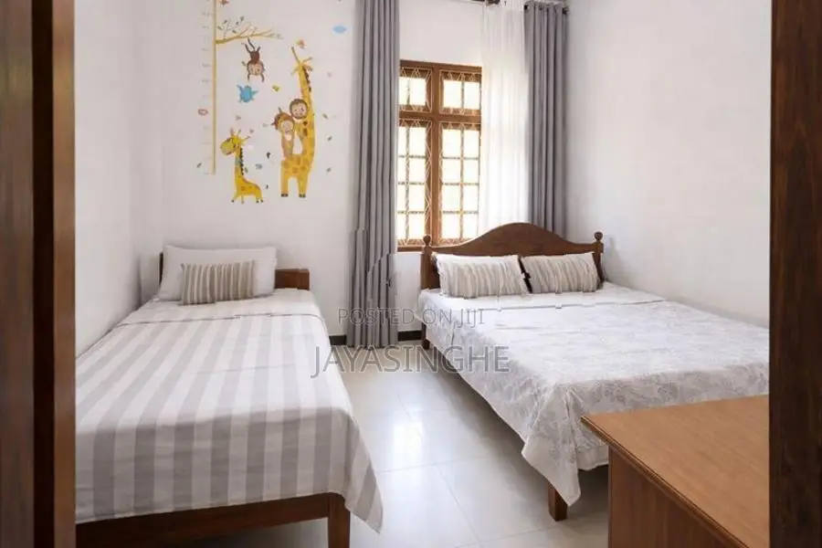 5BR House on 34 perches, Wathuliyadda, Ampitiya Rd, Kandy