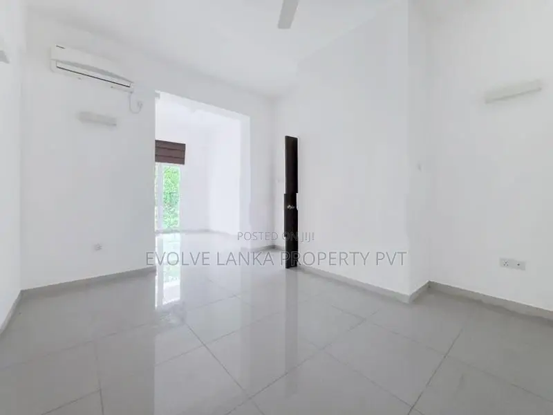 Spacious 3-Bedroom Unfurnished Apartment for Rent in Rajagiriya