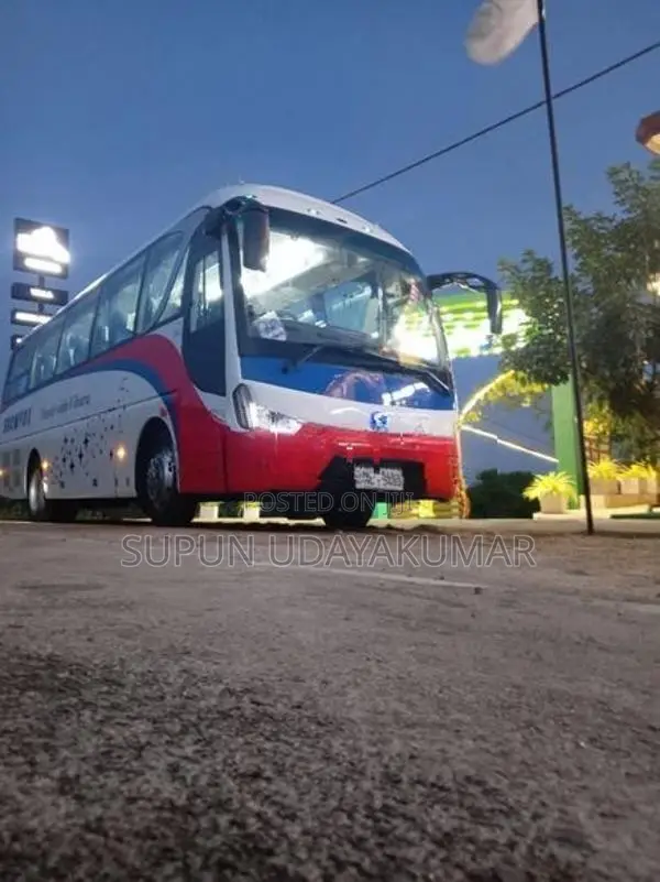Snowfox Motor Coach 2015