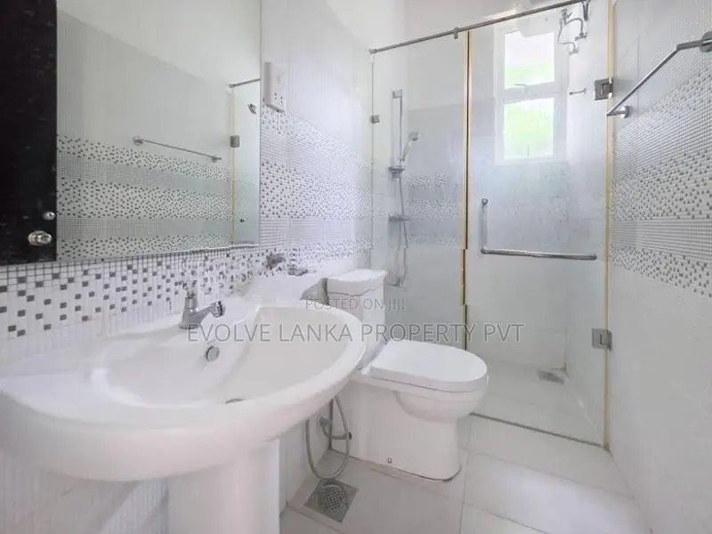 Spacious 3-Bedroom Unfurnished Apartment for Rent in Rajagiriya