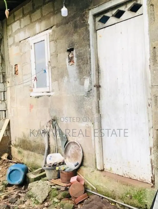5 Perch Land With Old House Sale In Attidiya