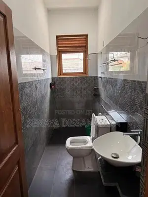 Rooms for Rent Moratuwa Female