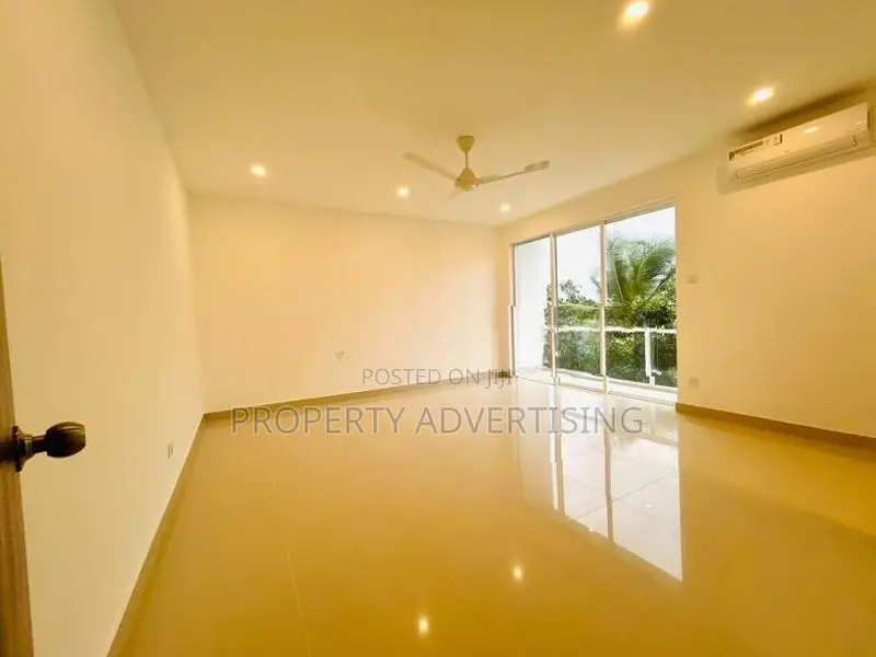 Rajagiriya 2BR - Kalapaluwawa Road Brand New Apartment for Sale
