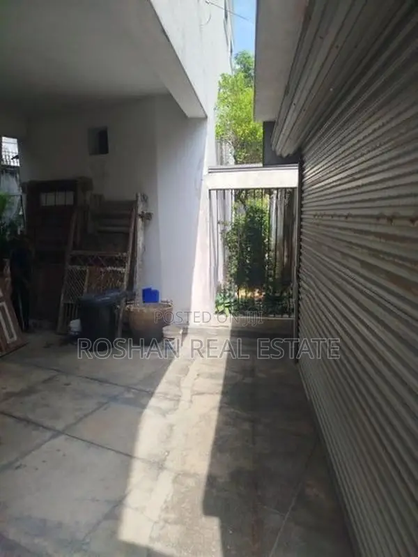 LAND WITH HOUSE FOR SALE COLOMBO 3 SEN2560