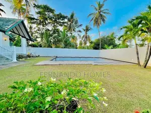 Swimming Pool 26 Perches Land Luxury Villa 2 BR Sale Katana Negombo