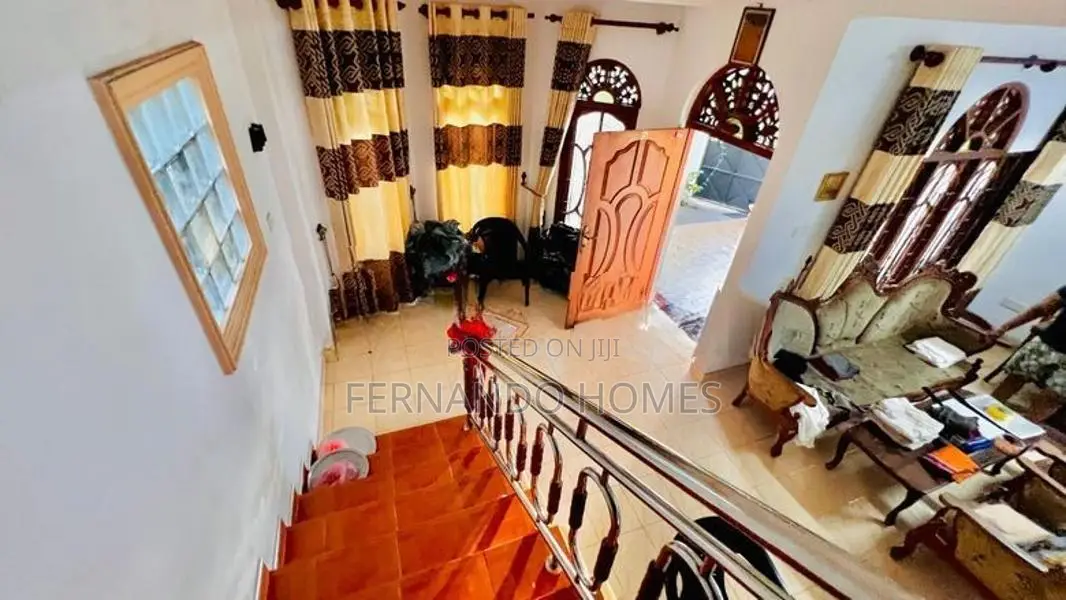 3 Bed Rooms Good House For Sale In Negombo