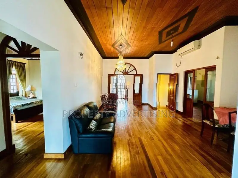 Nugegoda Luxury House For Sale In Prime Location