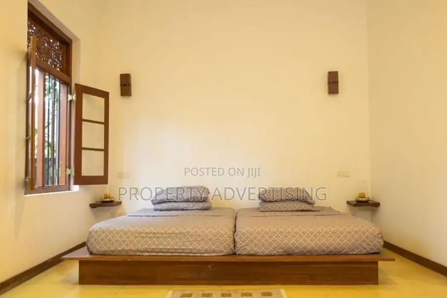 Nugegoda Luxury House for Sale in Prime location