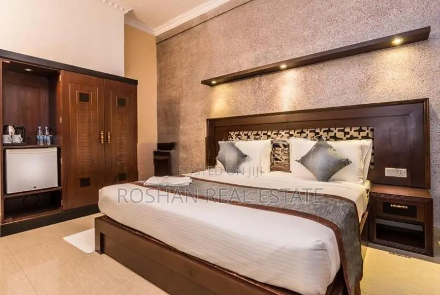 FULLY FURNISHED SUPER LUXURY HOTEL FOR RENT MOUNT LAVANIA UW2584