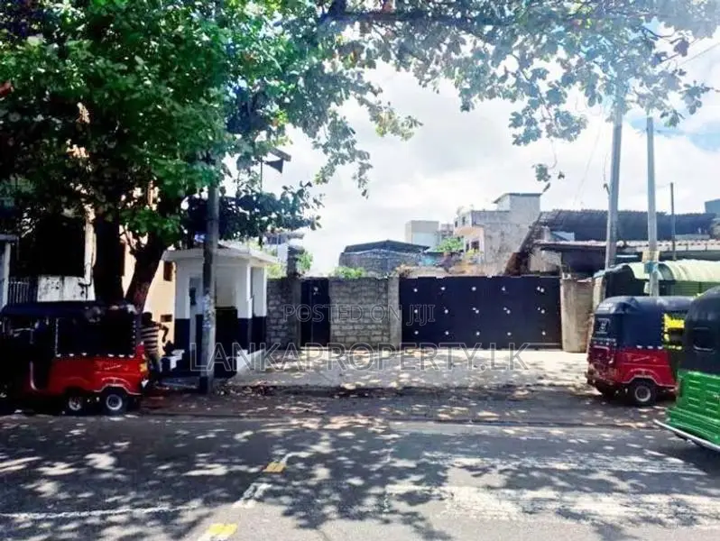 Prime Land for Sale Peliyagoda, Negombo Road.