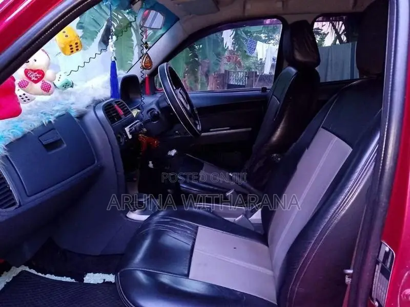 Tata Xenon 2011