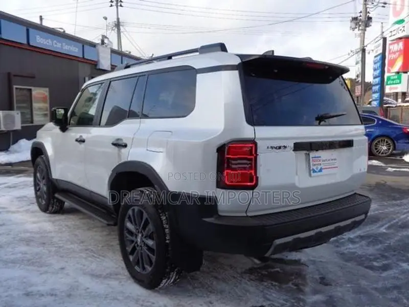 Toyota Land Cruiser Prado 250 ZX 2025