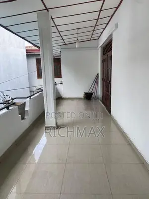 1st floor house for rent in Colombo 05