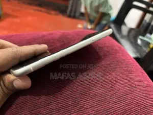Apple iPhone 11 256GB (Used)