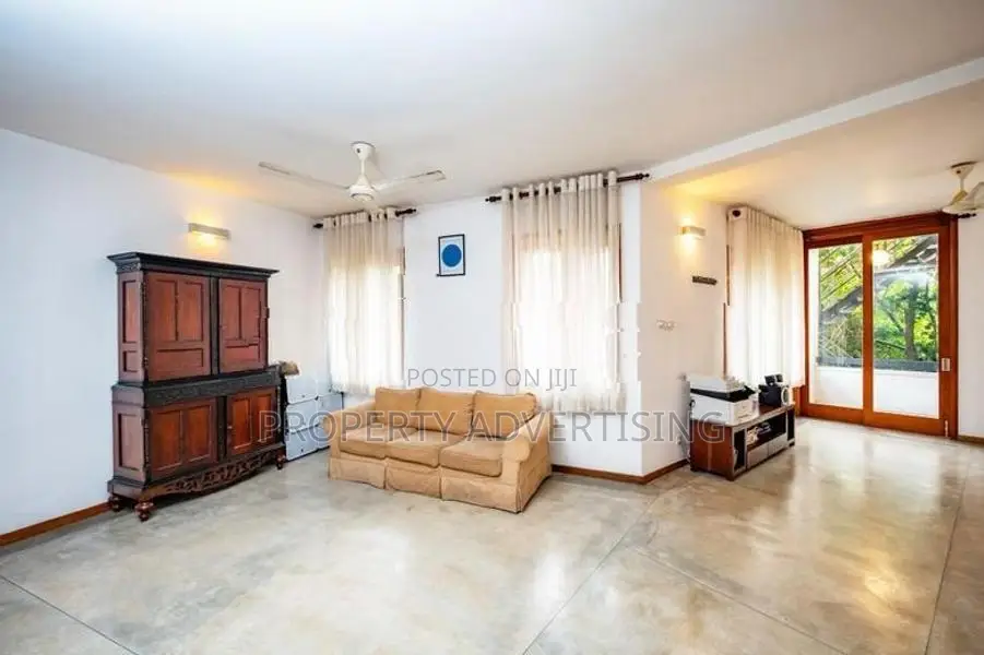 Nugegoda Luxurious house for Sale in prime location