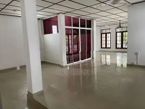 1st floor house for rent in Colombo 05