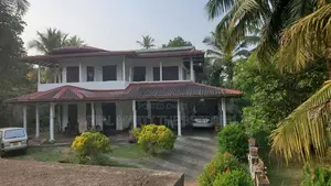 Bandaragama : 6-BR (33P) Modern House for Sale