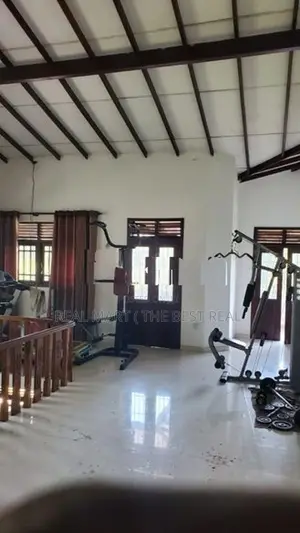 Bandaragama : 6-BR (33P) Modern House for Sale