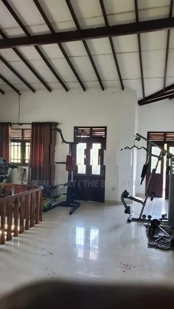 Bandaragama : 6-BR (33P) Modern House for Sale