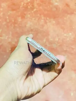 Apple iPhone 8 (Used)