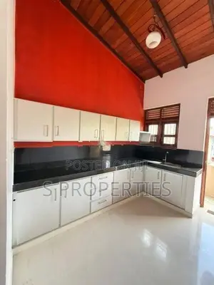 Solid house for sale in Mount Lavinia
