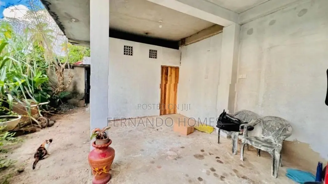 Three Bed Rooms Good House For Sale In Negombo