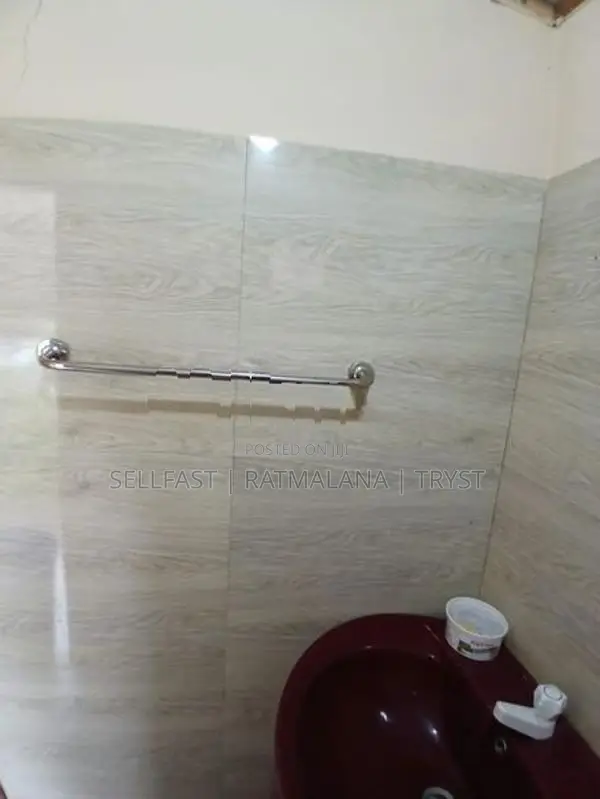Room for rent in moratuwa- Girl Only