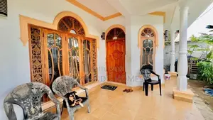 Three Bed Rooms Good House For Sale In Negombo