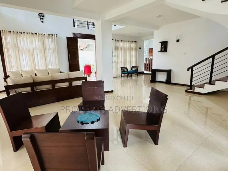 Luxury 4 Storey House For Sale in Welisara, Kandana