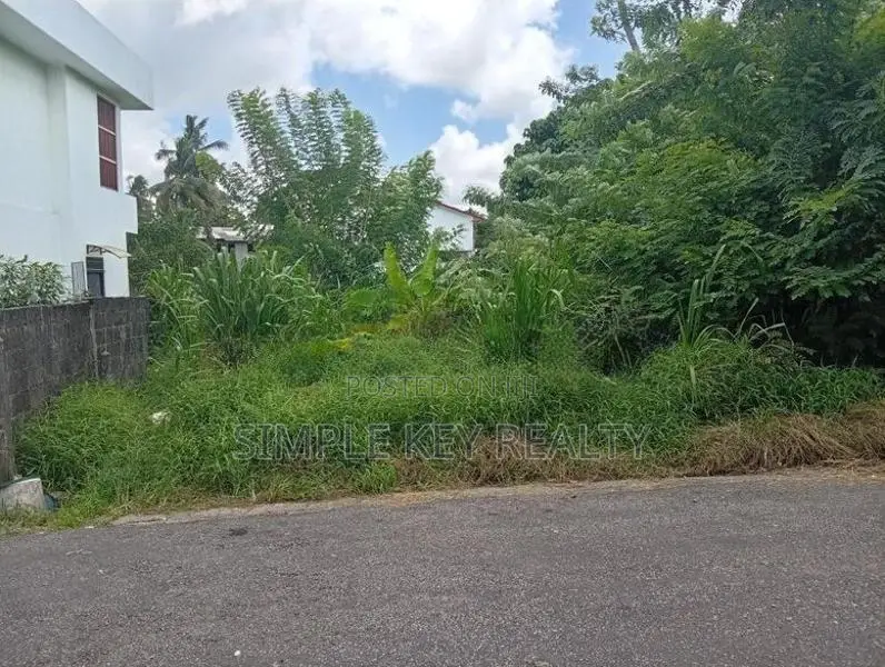 Kottawa 7.8 perched valuable land for sale
