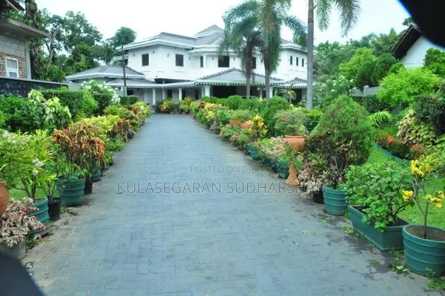 Commercial Land for Sale in Negombo ( With a Large House )