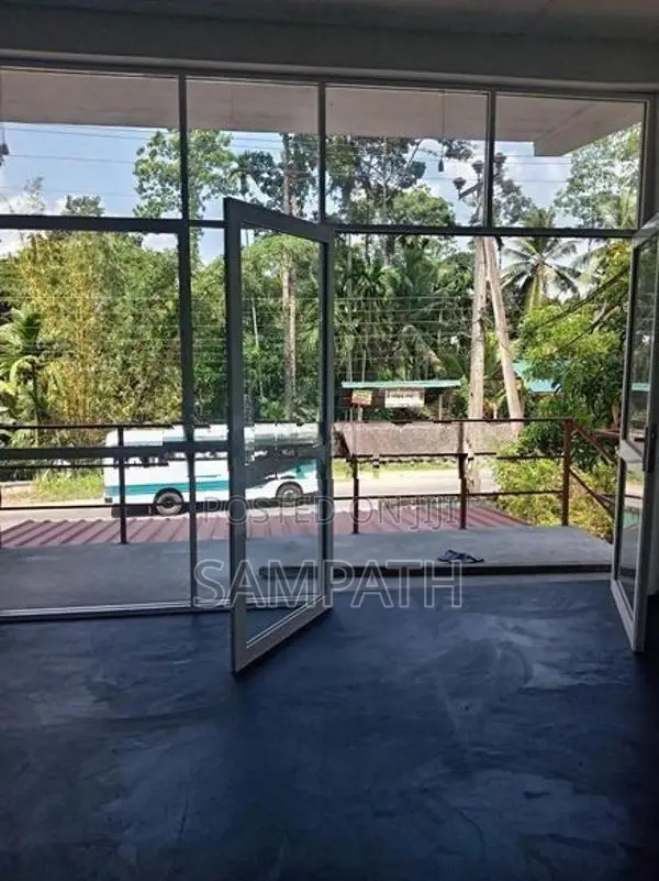 New Building for Rent in Padukka