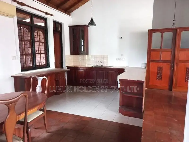 House For Rent Off The Parliament Battaramulla [ 2120C ]
