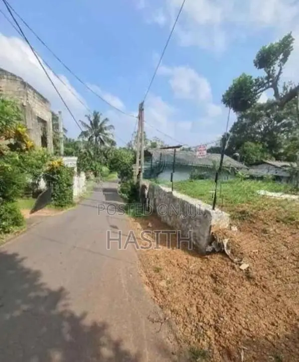 Kottawa Near Highway Entrance Land For Sale
